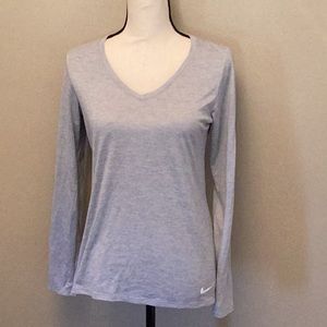 Women’s Nike Dri-Fit Top Size M